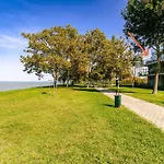 Balaton Bliss Lakefront * Siofok