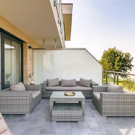 아파트 Balaton Bliss Lakefront *