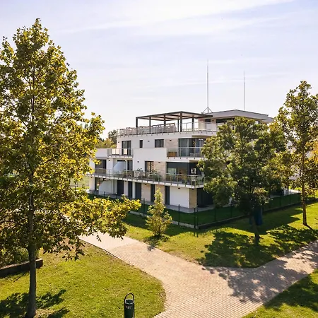 Apartment Balaton Bliss Lakefront Siofok