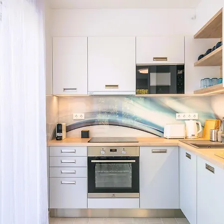 Balaton Bliss Lakefront Apartmán