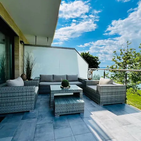 Balaton Bliss Lakefront * 시오포크