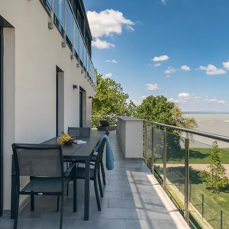 Balaton Bliss Lakefront * Siofok