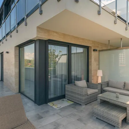 Balaton Bliss Lakefront Apartment *