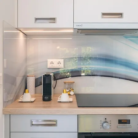 Balaton Bliss Lakefront Apartment Siofok