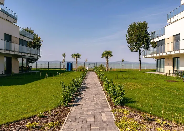 Balaton Bliss Lakefront Apartment Siofok