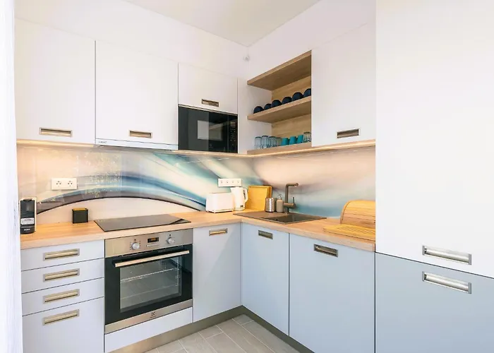 Balaton Bliss Lakefront דירה *